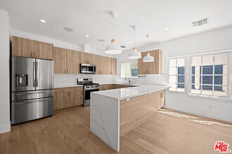 424 N Gardner St in Los Angeles, CA - Building Photo - Building Photo
