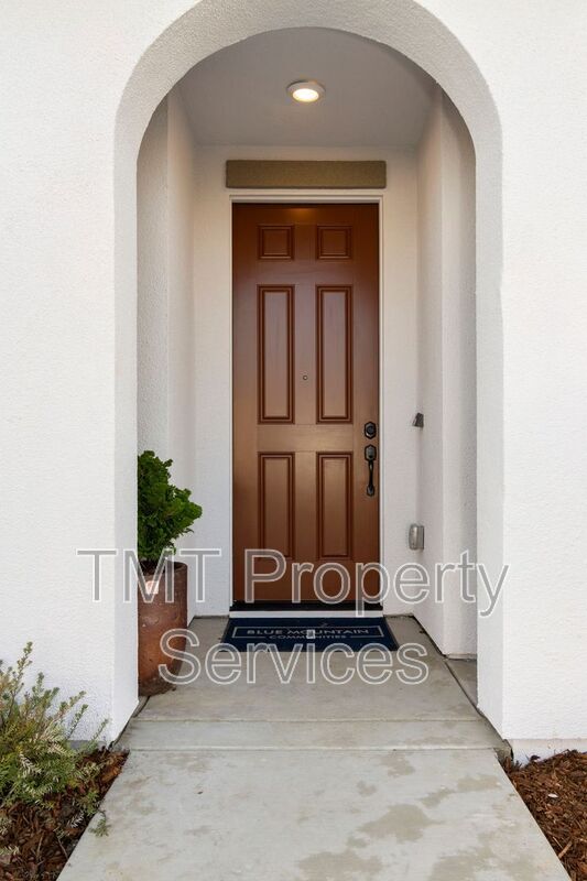 2952 Valbonne Walk in Sacramento, CA - Building Photo - Building Photo