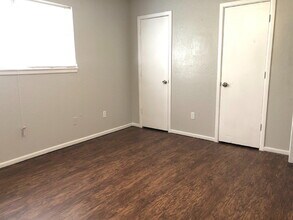 7404 Avenue W in Lubbock, TX - Foto de edificio - Building Photo