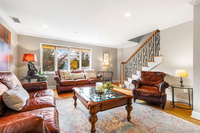 2 Goldwin St in Rye, NY - Building Photo - Building Photo