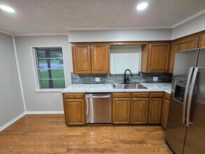 106 Jefferson Ave in Desoto, TX - Building Photo - Building Photo