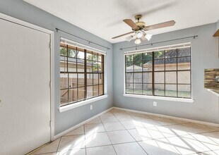 3926 Oak Gardens Dr in Houston, TX - Building Photo - Building Photo