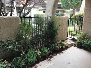 3719 Summershore Ln in Westlake Village, CA - Building Photo - Building Photo