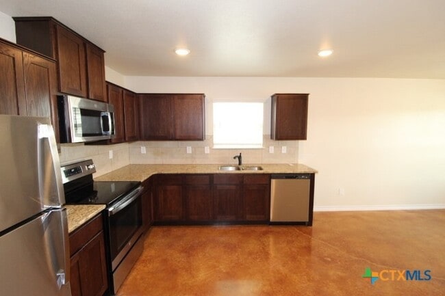 1017 Cline Dr, Unit B in Copperas Cove, TX - Building Photo - Building Photo