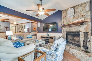 2360 Willow Tree Trail in Clearwater, FL - Building Photo