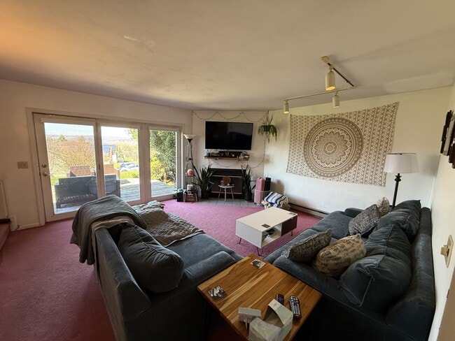 160 Westview Ln in Ithaca, NY - Building Photo - Building Photo