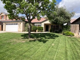 5314 Vista Del Mar Ave in Bakersfield, CA - Building Photo