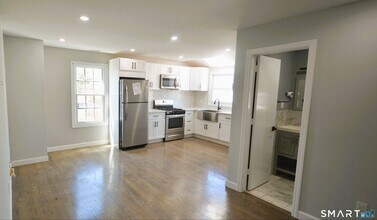 31 Fitch St in Norwalk, CT - Building Photo - Building Photo