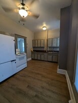 413 S Broadway St in Pittsburg, KS - Building Photo