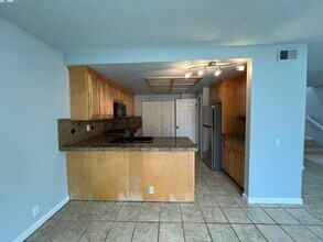34930 Sea Cliff Terrace in Fremont, CA - Building Photo - Building Photo