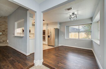 6607 Readsland Ln in Houston, TX - Building Photo - Building Photo