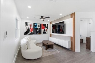 6713 S Mascotte St in Tampa, FL - Building Photo - Building Photo