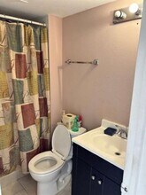 9401 Lime Bay Blvd in Tamarac, FL - Building Photo - Building Photo
