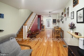 928 Dudley St in Philadelphia, PA - Building Photo - Building Photo