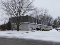 56-66 Lindbergh St in Barberton, OH - Foto de edificio - Building Photo