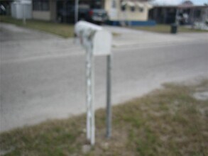 1909 Shady Cove Dr in Holiday, FL - Building Photo - Building Photo