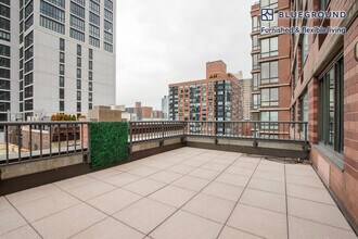 255 W 94th St in New York, NY - Building Photo - Building Photo