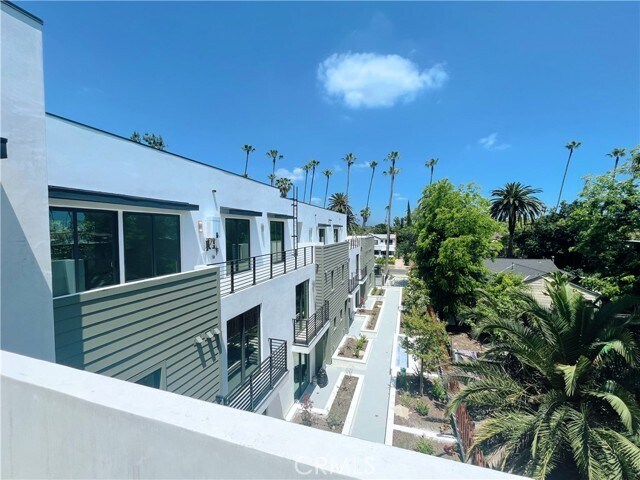 95 Harkness Ave in Pasadena, CA - Foto de edificio