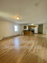 85 Manhattan Dr in Burlington, VT - Foto de edificio - Building Photo
