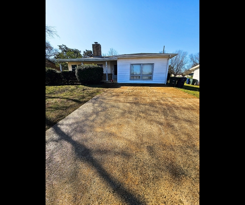4109 Bob Wallace Ave SW in Huntsville, AL - Building Photo