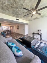 1705 Whitehall Dr in Davie, FL - Building Photo - Building Photo