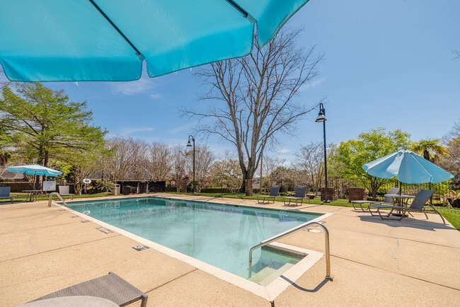 Heron Lakes Apartments