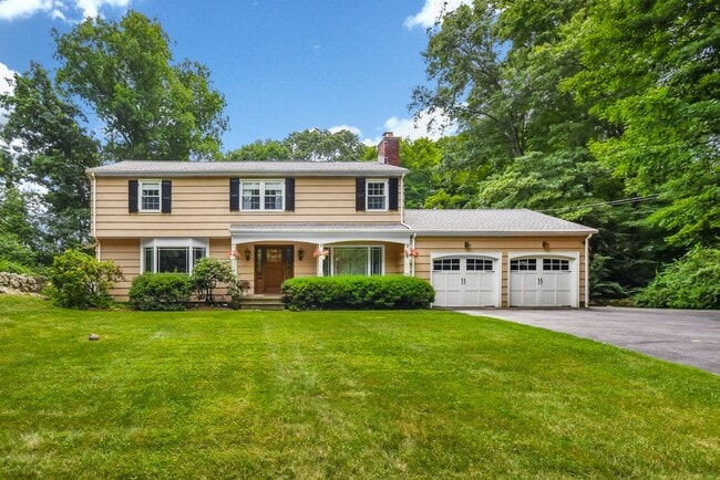 116 Wildwood Rd in Stamford, CT - Building Photo - Building Photo