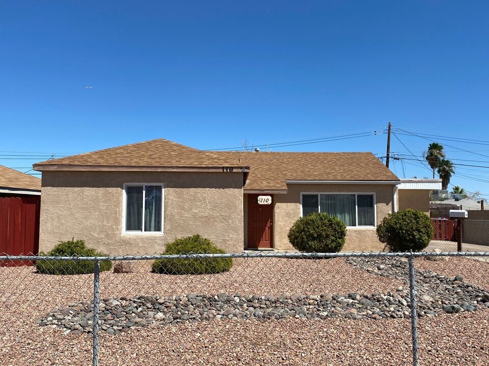 110 Dogwood St in Henderson, NV - Building Photo