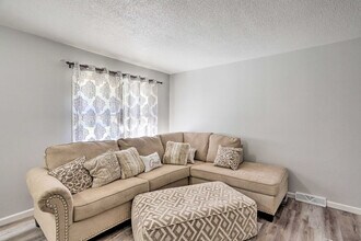 6834 Woodmeadow Dr in Toledo, OH - Building Photo - Building Photo