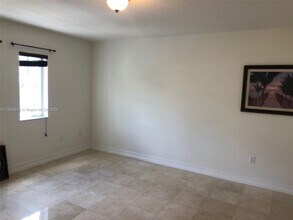 322 Madeira Ave in Coral Gables, FL - Building Photo - Building Photo