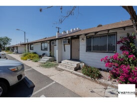 864 W Chandler Blvd in Chandler, AZ - Building Photo