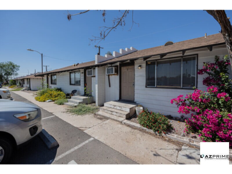 864 W Chandler Blvd in Chandler, AZ - Building Photo