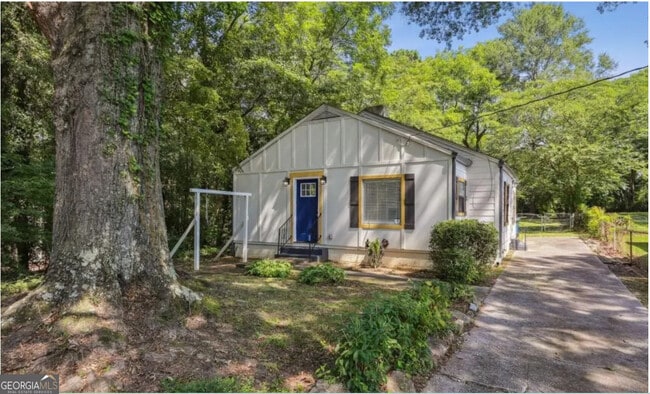 1295 McClure Ave NW in Atlanta, GA - Building Photo - Building Photo