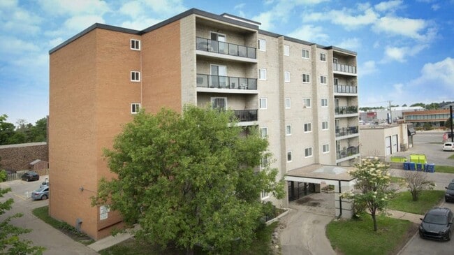 property at 530 Daer Blvd
