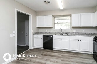 217 Cherrywood Dr in Moore, OK - Building Photo - Building Photo