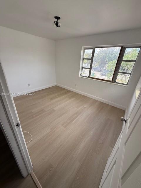 1475 NW 56th St in Miami, FL - Building Photo - Building Photo