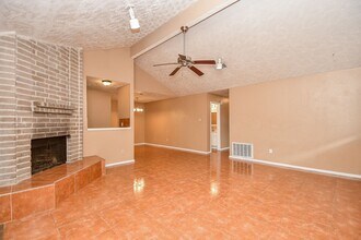 16410 Monte Carlo Ln in Houston, TX - Building Photo - Building Photo