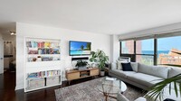 2930 N Sheridan Rd, Unit 2012 in Chicago, IL - Building Photo - Building Photo