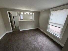 1111 Bluff St in Beloit, WI - Building Photo