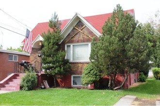 Alpine Court Apartments in Provo, UT - Building Photo - Building Photo