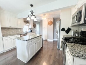 91 Bertrose Ave in Milford, CT - Building Photo - Building Photo