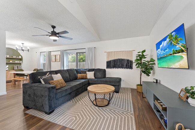 2241 10th St in Coralville, IA - Building Photo - Building Photo