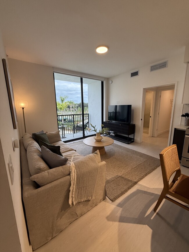 20520 NW 20th Ct, Unit B8