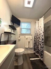 8 Beechwood Rd in New Hartford, NY - Building Photo - Building Photo
