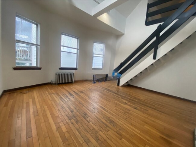 10 Parker Hill Ave, Unit 3 in Boston, MA - Foto de edificio - Building Photo