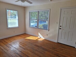 91 Holland Dr in Wilmington, NC - Building Photo - Building Photo