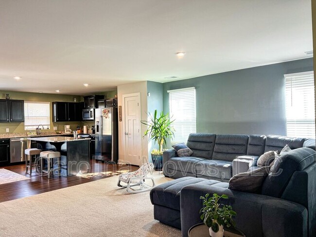 111 Sylvester St in Fountain Inn, SC - Building Photo - Building Photo