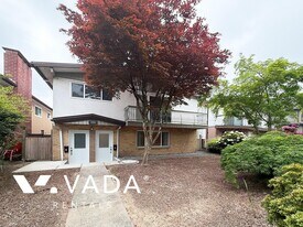 1920 Nassau Dr in Vancouver, BC - Building Photo