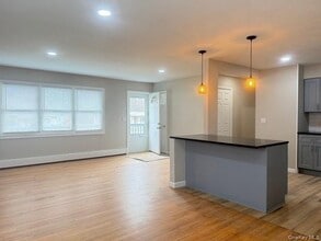 227 Whalesback Rd in Red Hook, NY - Building Photo - Building Photo