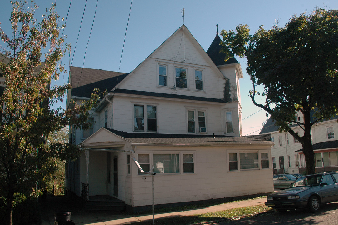 270 W 4th St in Bloomsburg, PA - Building Photo